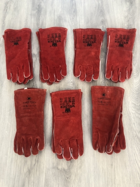 Lashandschoen van rood splitleder met Kevlar garen gestikt