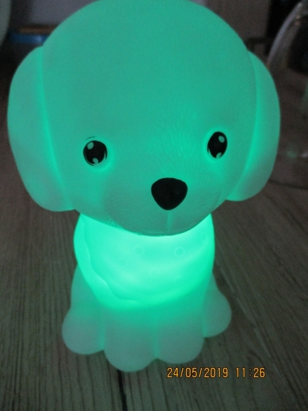 spaarpot hond kunstof met verlichting 16 x 11 cm - marktopmaat.nl