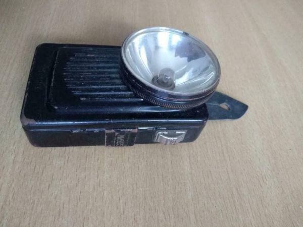 PTT WERK -, Zaklamp (telefonie gereedschap 50 er jaren) - marktopmaat.nl