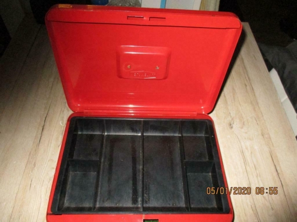 Geld kluisje /kist 30 x 24 cm, met lade voor papiergeld en e - marktopmaat.nl