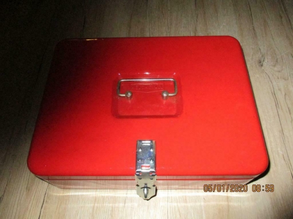 Geld kluisje /kist 30 x 24 cm, met lade voor papiergeld en e - marktopmaat.nl